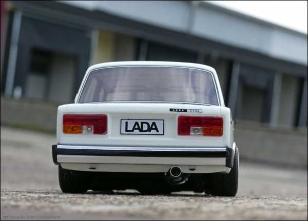 1:18 Lada 2105 Withe Edition - Russian Very Rare -